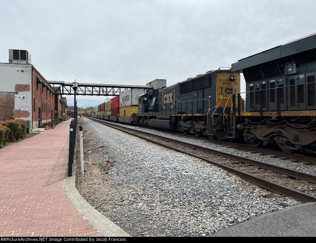 CSX 4528